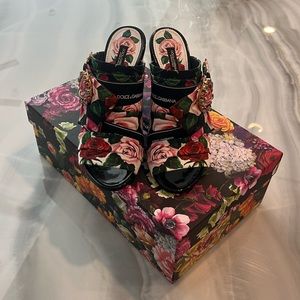 Dolce & Gabanna mules